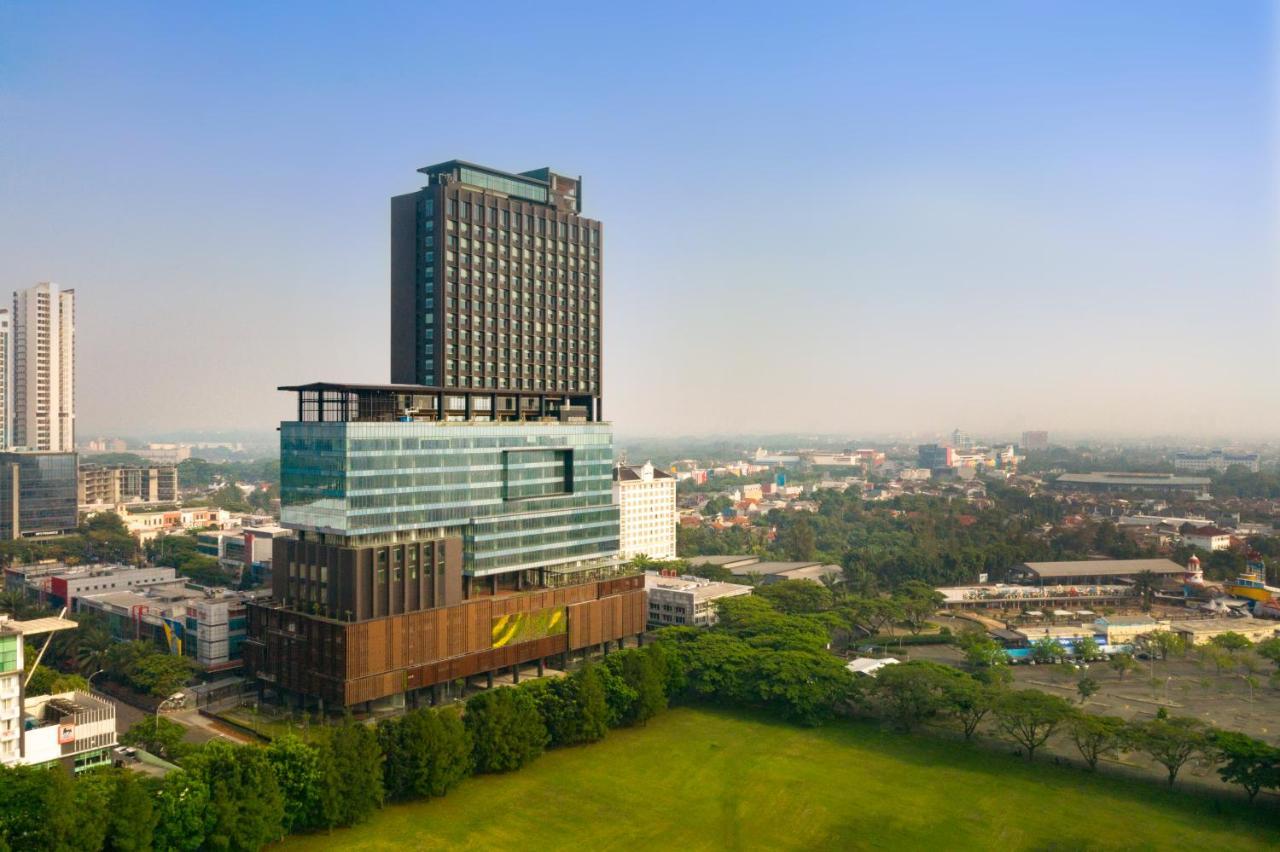 Trembesi Hotel Serpong Exterior photo