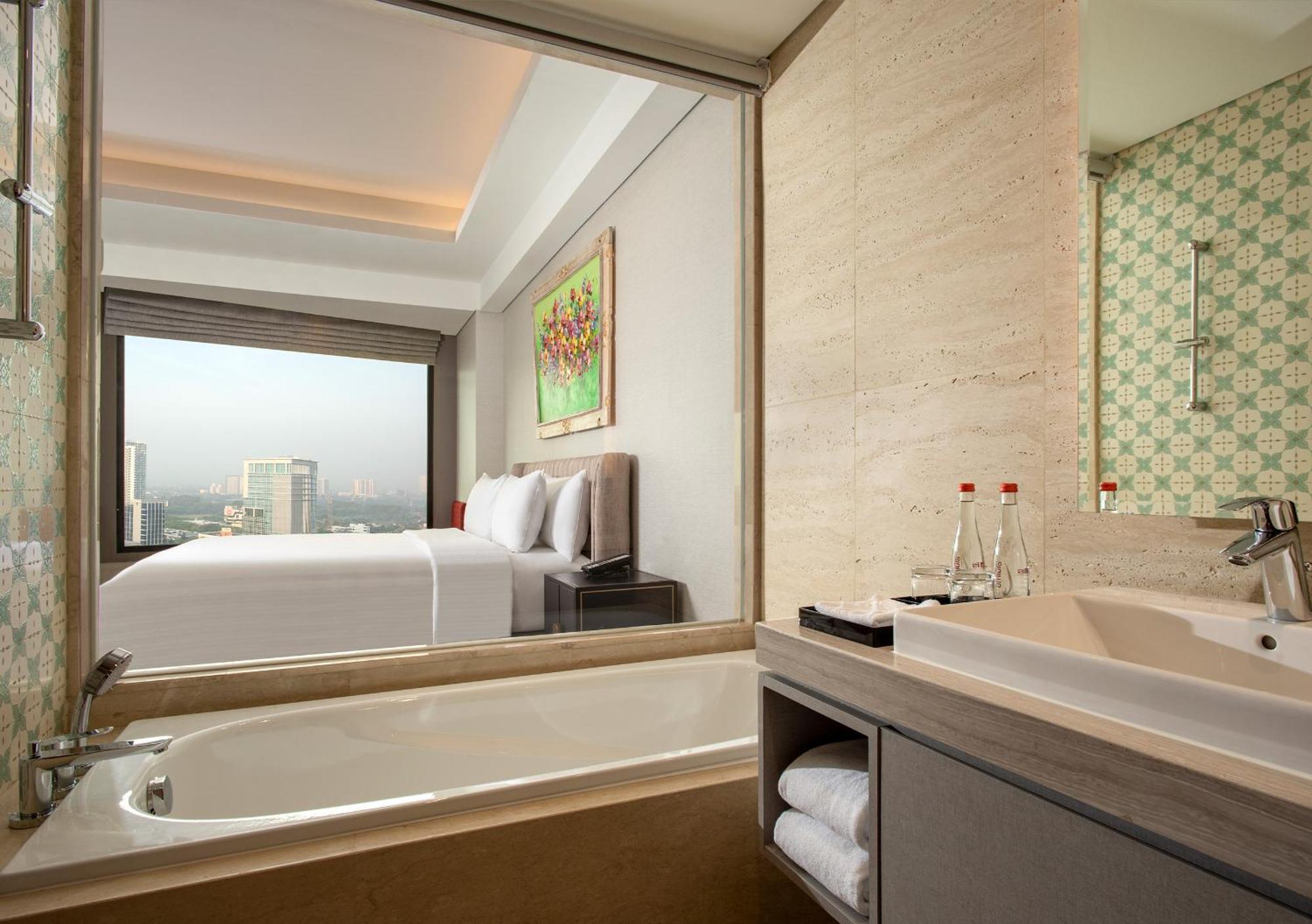 Trembesi Hotel Serpong Exterior photo